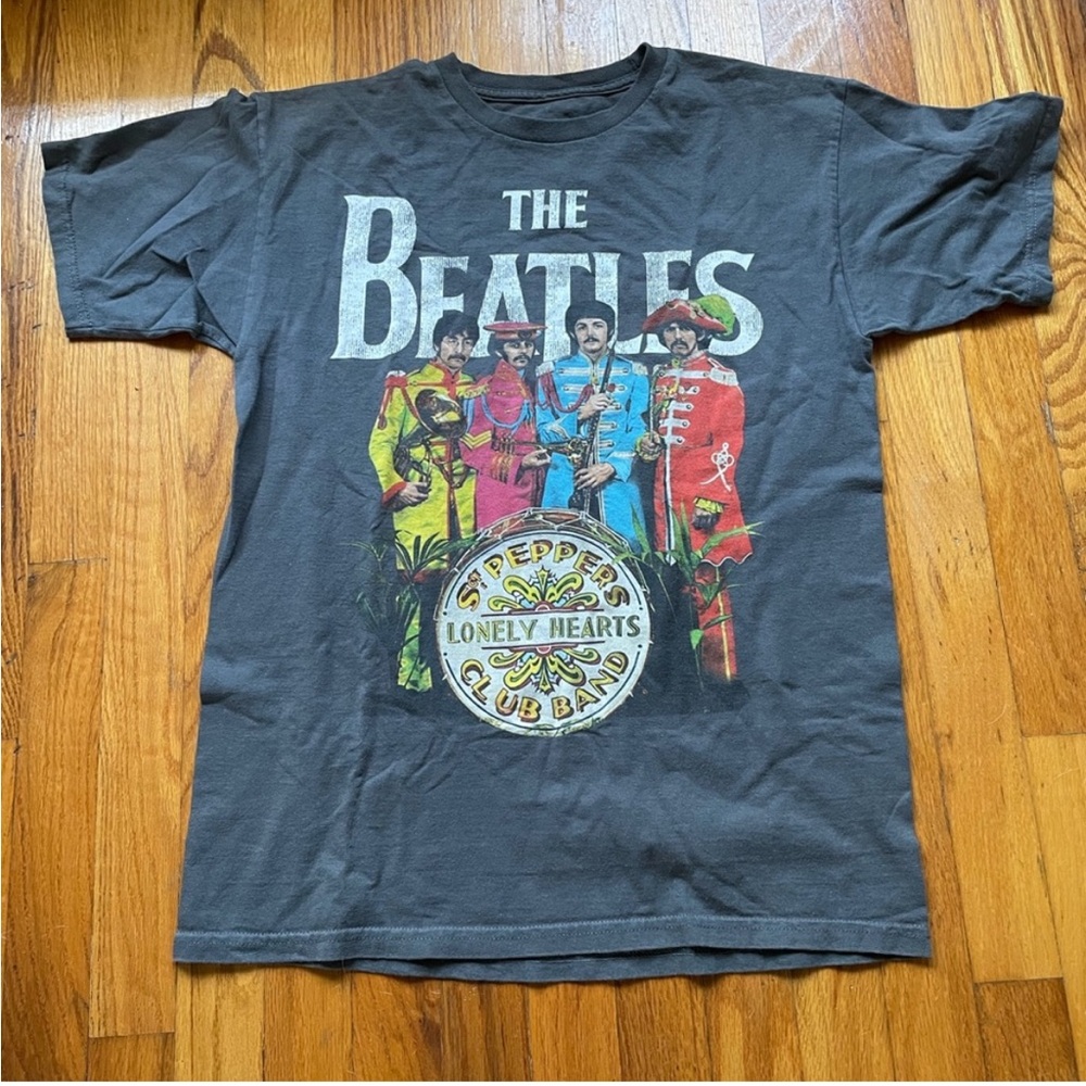 🥰The Beatless Graphic T-Shirt M